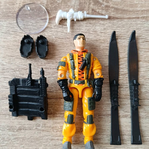 Gijoe Tiger Force Blizzard figure like new with partial accessories