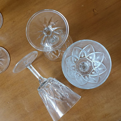 Vintage Harlequin crystal glasses set of 5, like new