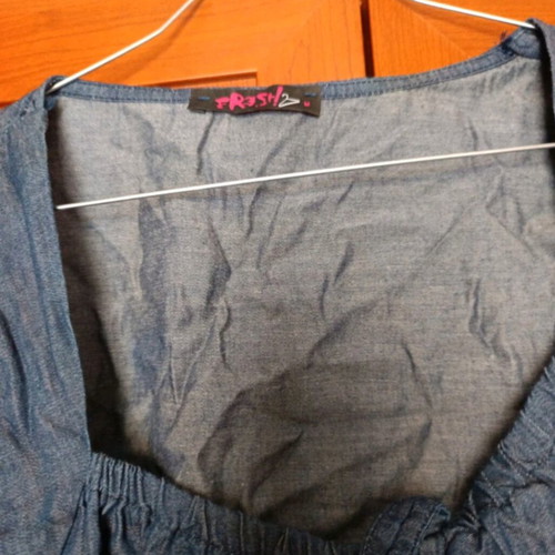 Fresh denim crop top size M like new, blue