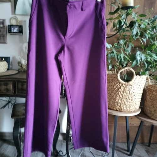 Straight fit purple pants, size L