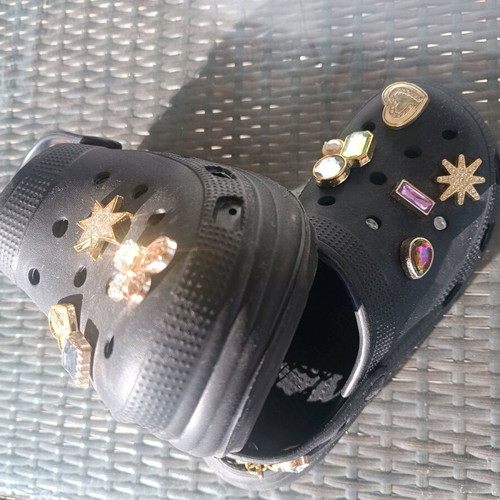 Black clogs like new with charms and gold chain size 36–37