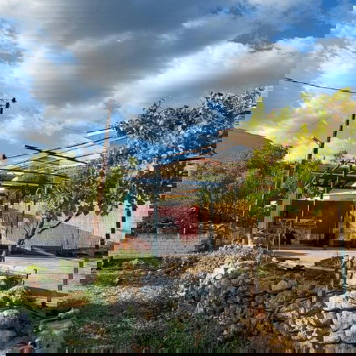 Building Land 307 m² in Davleia Viotia with Storage and Agricultural Plots