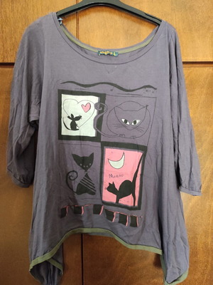 Attrattivo blouse with design like new, size L, gray and purple