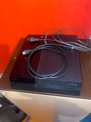 PlayStation 4 σαν καινούργιο με 3 παιχνίδια και χειριστήριο για όλες τις κονσόλες