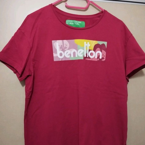 Benetton T-shirt like new, relaxed fit, size M