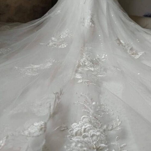 Wedding dress mermaid strapless new with train and beads