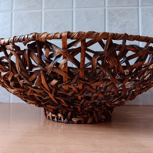 Fruit bowl decorative basket made of iron and rattan new