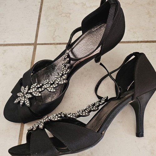 Dance shoes used, size 37, black pumps