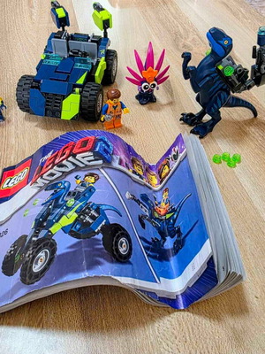 Lego Movie 2 Rex's Rex-treme Offroader used set with instructions, 236 pieces