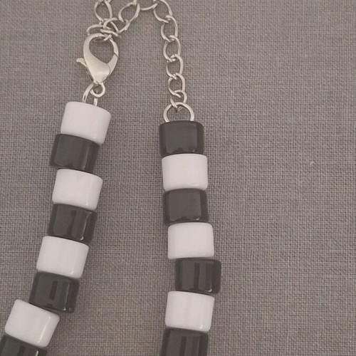 Necklace with decorative lobster