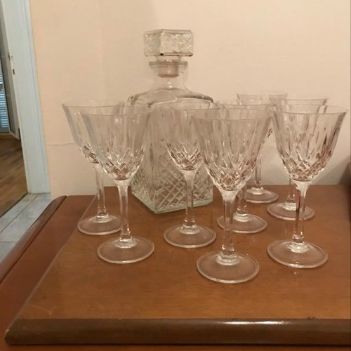 Crystal wine glass set with decanter, like new