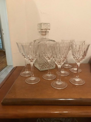Crystal wine glass set with decanter, like new