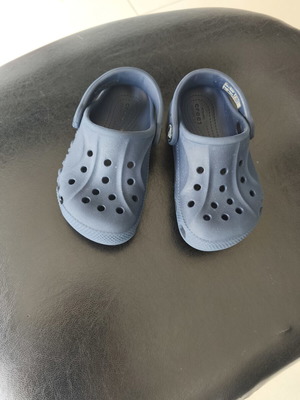 Παιδικά Crocs σαμπό μεταχειρισμένα, μπλε ναυτικό Νο. 8