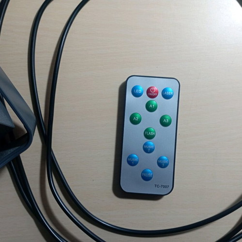 Mslitely LED party light like new with laser and remote control