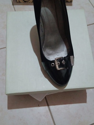 Black pumps shoe size 37