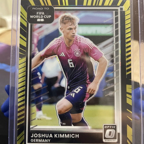 Donruss Road to World Cup 2025-26 Joshua Kimmich Optic Electricity card like new