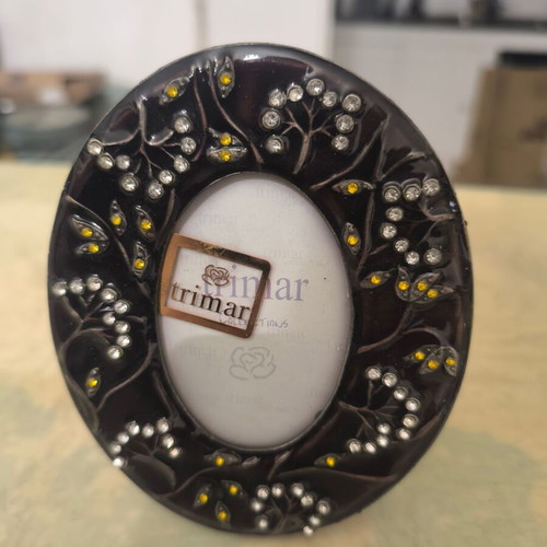 Round photo frame like new with colorful decorative patterns