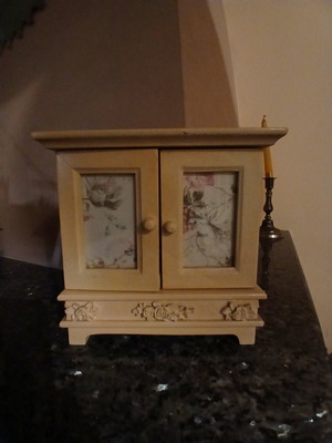 Photo frame for multiple photos like new, vintage piece