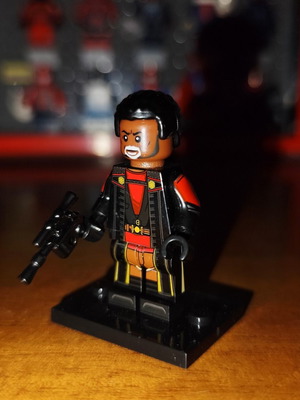 Greef Karga Lego minifigure with base and blaster, like new