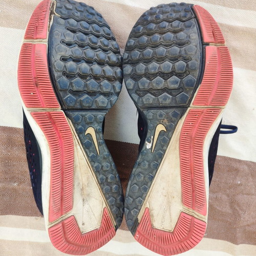 Nike Air Zoom Winflo 5 running shoes size 40 used, blue and pink