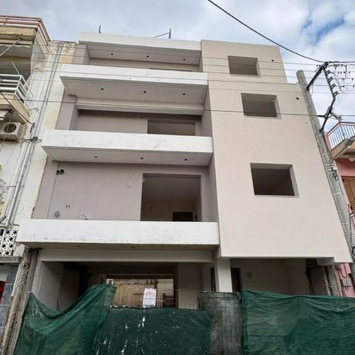 Γκαρσονιέρα νεόδμητη 30 τ.μ. 4ου ορόφου στο Αιγάλεω Ιεράπολη με θέα και θέση στάθμευσης