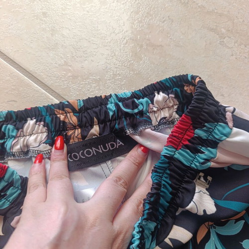 Italian wide-leg pants like new, black with flowers