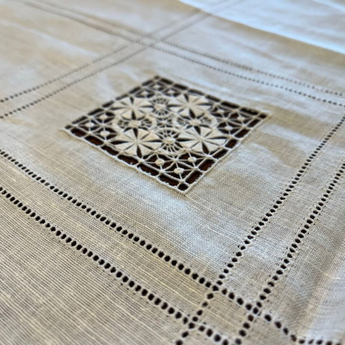 Tablecloth used with stain, dimensions 180x140cm