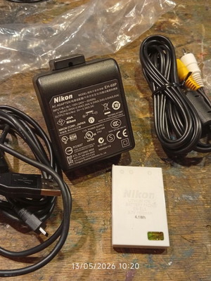 Nikon accessories pack used with battery, charger, audio/video cable