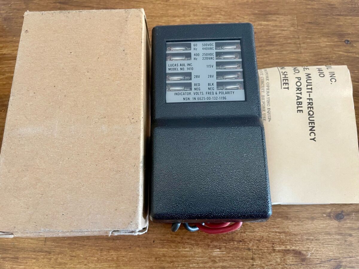 Vintage military voltage, frequency and… - € 12,40 - Vendora.cy