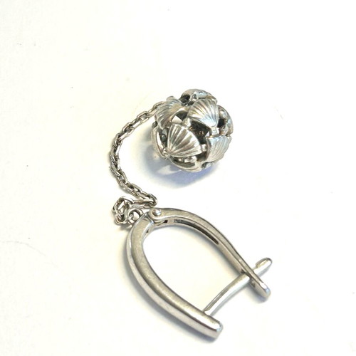 Silver Seashell Drop Mono Earring like new, silver tone