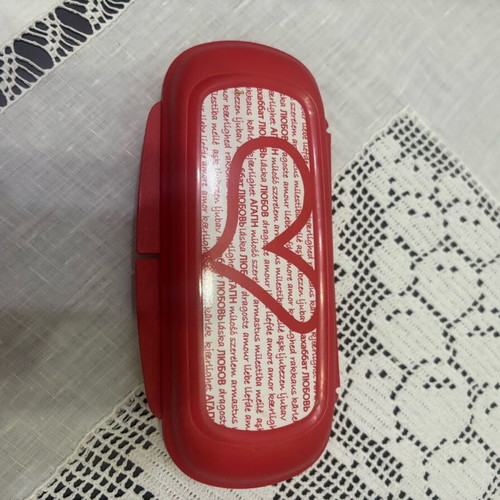 Tupperware glasses case like new, red