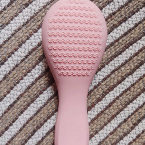 Facial cleansing brush like new with vibration and intensity settings