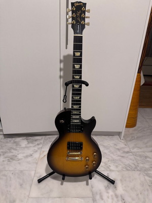 Gibson Studio 1995 в много добро състояние