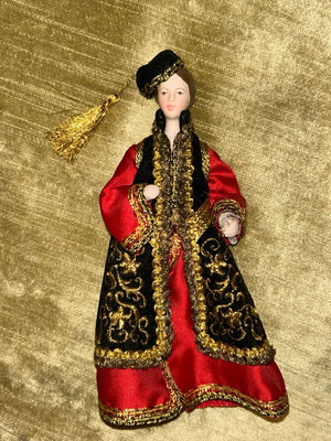 Traditional doll 20cm like new