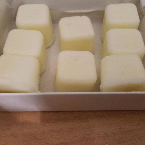 Wax Melts Butterscotch Mocha like new, about 150 grams
