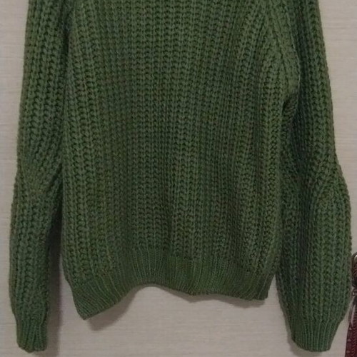Knitted sweaters khaki and terracotta like new, medium sizes