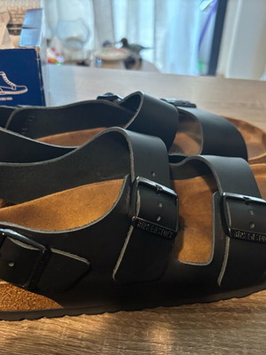Birkenstock men's sandals like new, black, size 41-41.5