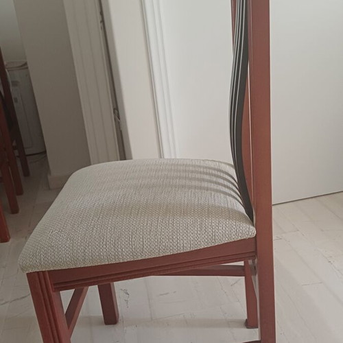 Walnut dining set with 6 chairs, glass top