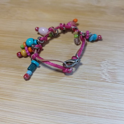 Children's jewelry set with pink and multicolor beads