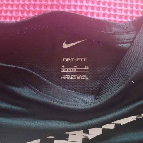 Nike kids set black and red like new, size 158-170 cm