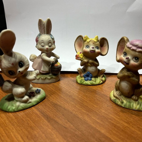 Vintage porcelain animal set like new