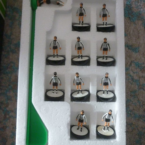 Ομάδα ποδοσφαίρου Subbuteo Newcastle/Dunfermline/ΠΑΟΚ μεταχειρισμένη vintage