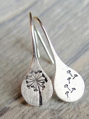 Handmade drop-shaped earrings new with nature-inspired design