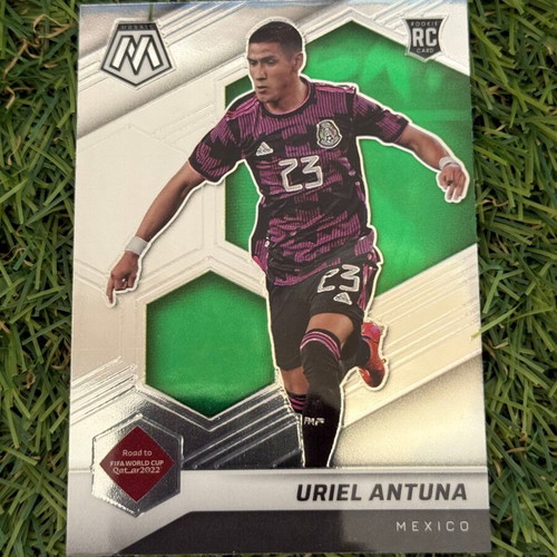 2021-22 Panini Mosaic FIFA Road to The World Cup Uriel Antuna Mexico Rookie Card
