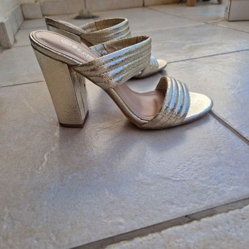 Bestelle gold high heel sandals size 37 like new