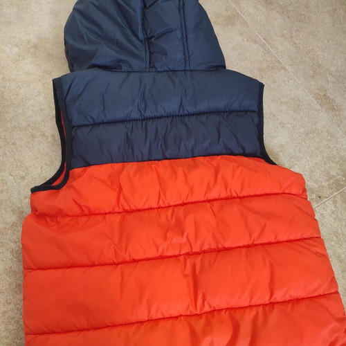 Sleeveless jacket for boy 5 years like new, orange and blue