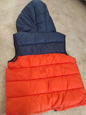 Sleeveless jacket for boy 5 years like new, orange and blue