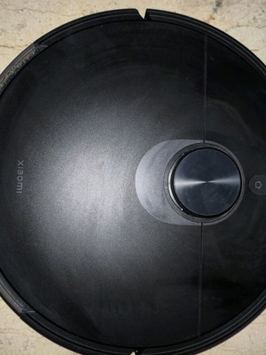 Xiaomi S20+ Robot Vacuum like new with accessory cloths