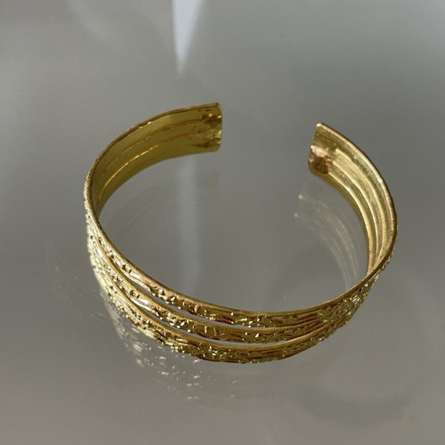 Handmade bracelet new, gold color