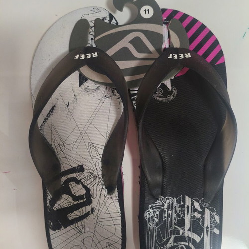 Reef flip flops size 44 new, black